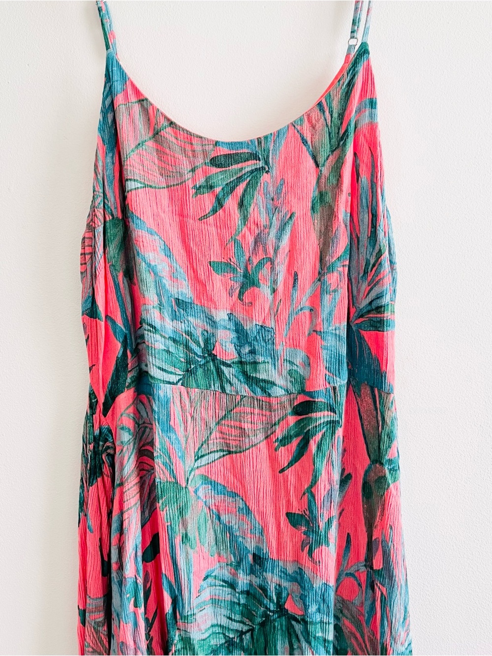 [Cynthia Rowley] Coral Tropical Leaf Crinkle Rayon Maxi Dress with Tie Waist